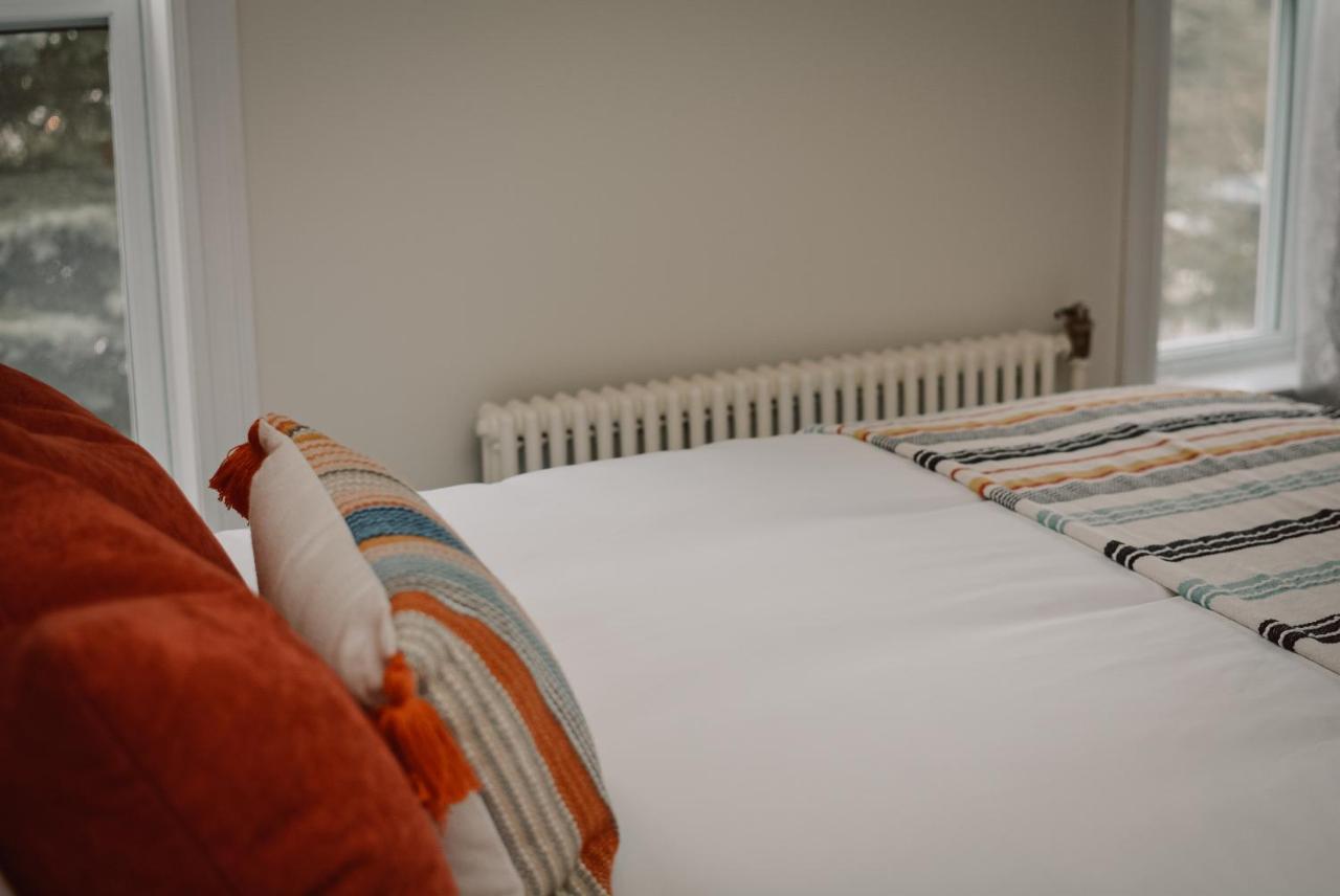 Hill Road Manor Bed & Breakfast Grand Falls-Windsor Eksteriør billede